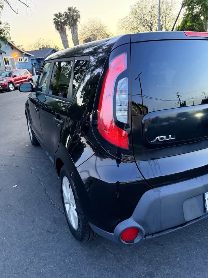 2015 Kia Soul Base view 3