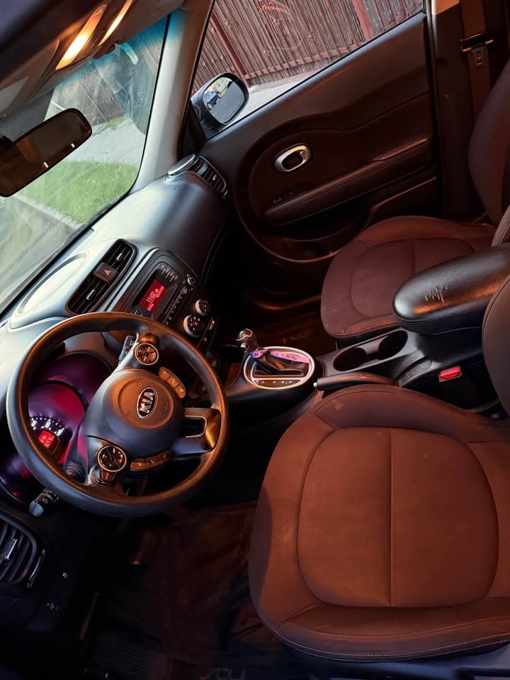 2015 Kia Soul Base view 6