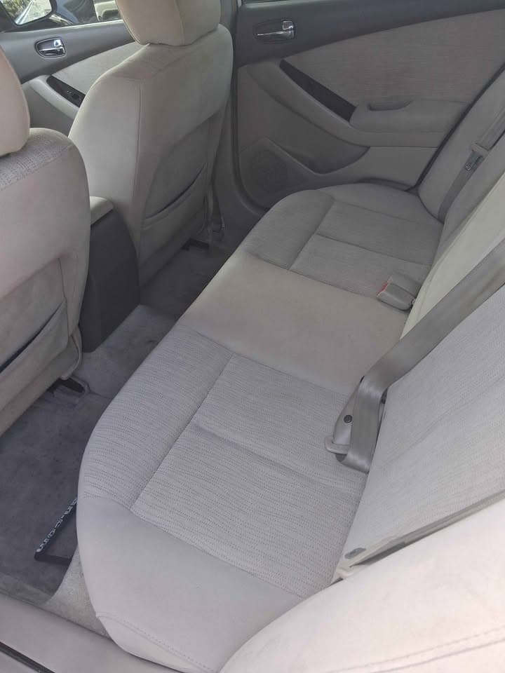 2010 Nissan Altima 2.5 S view 4