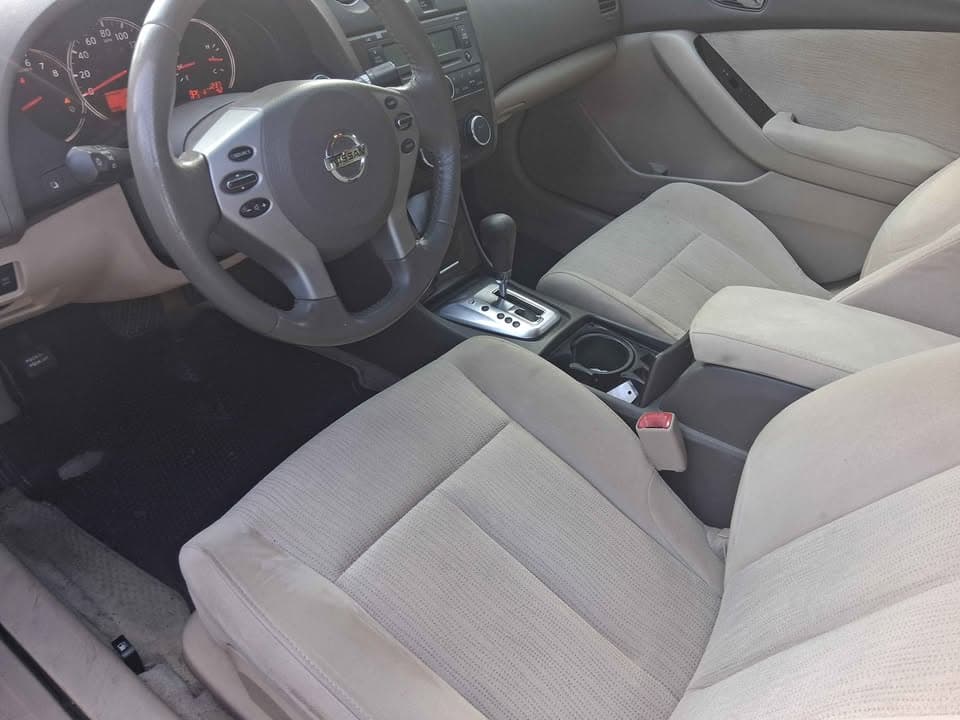 2010 Nissan Altima 2.5 S view 5